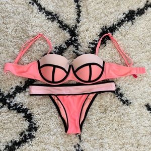 Victoria’s Secret bikini